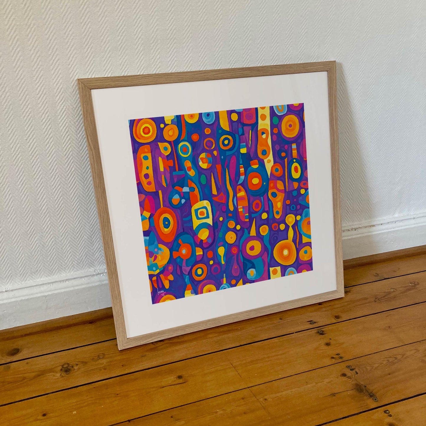 Tirage encadré 50x50 cm de l’œuvre Ébullition, offrant une présence forte et élégante grâce à son encadrement sobre et moderne.