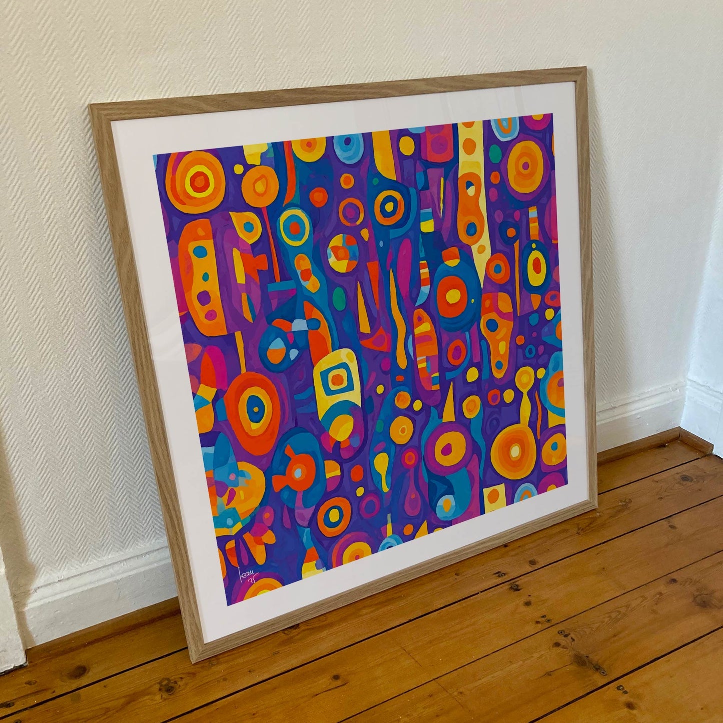 Tirage d’art Ébullition au format 70x70 cm, encadré avec soin, mettant en valeur l’énergie graphique et les couleurs lumineuses de l’œuvre.