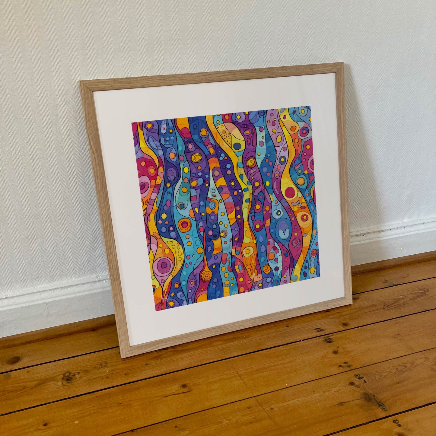 Aquatica" : textures fluides et effets de transparence évoquant le mouvement de l’eau. Encadrement au format 50x50cm