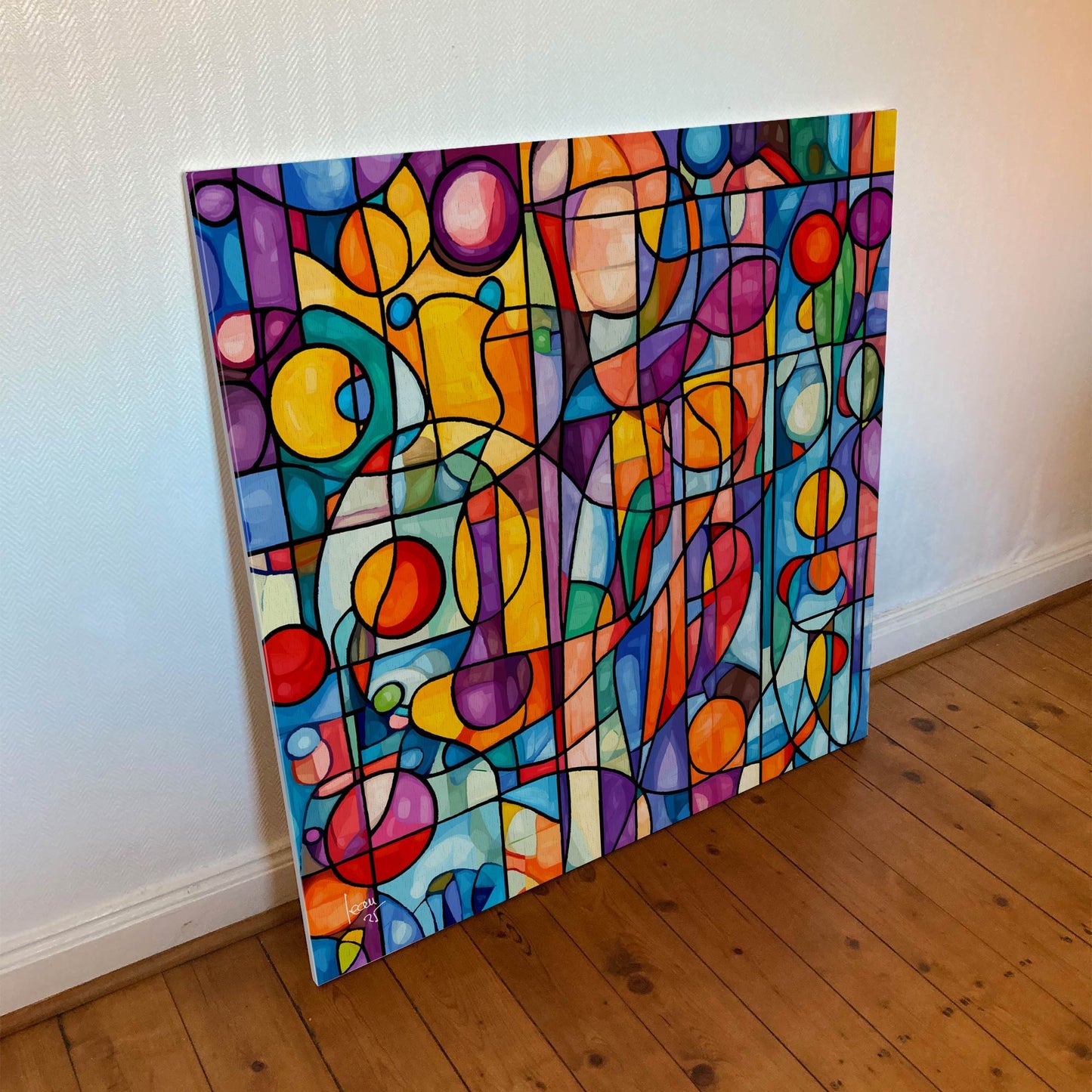 "Constellation" : textures et formes géométriques évoquant un vitrail moderne multicolore