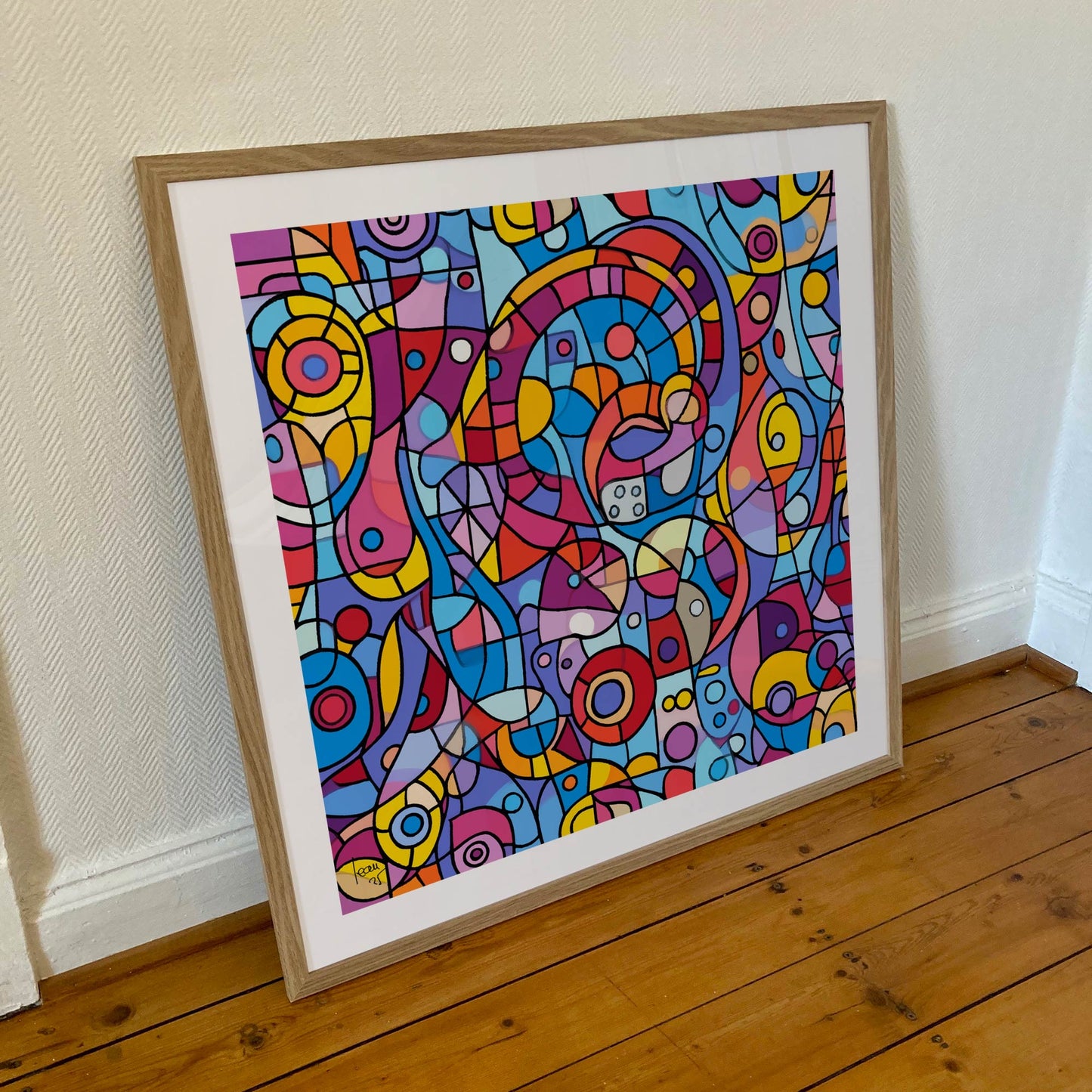 Tirage encadré 70x70 cm de l’œuvre Circadia, idéal pour sublimer une pièce avec une œuvre graphique aux rythmes captivants.