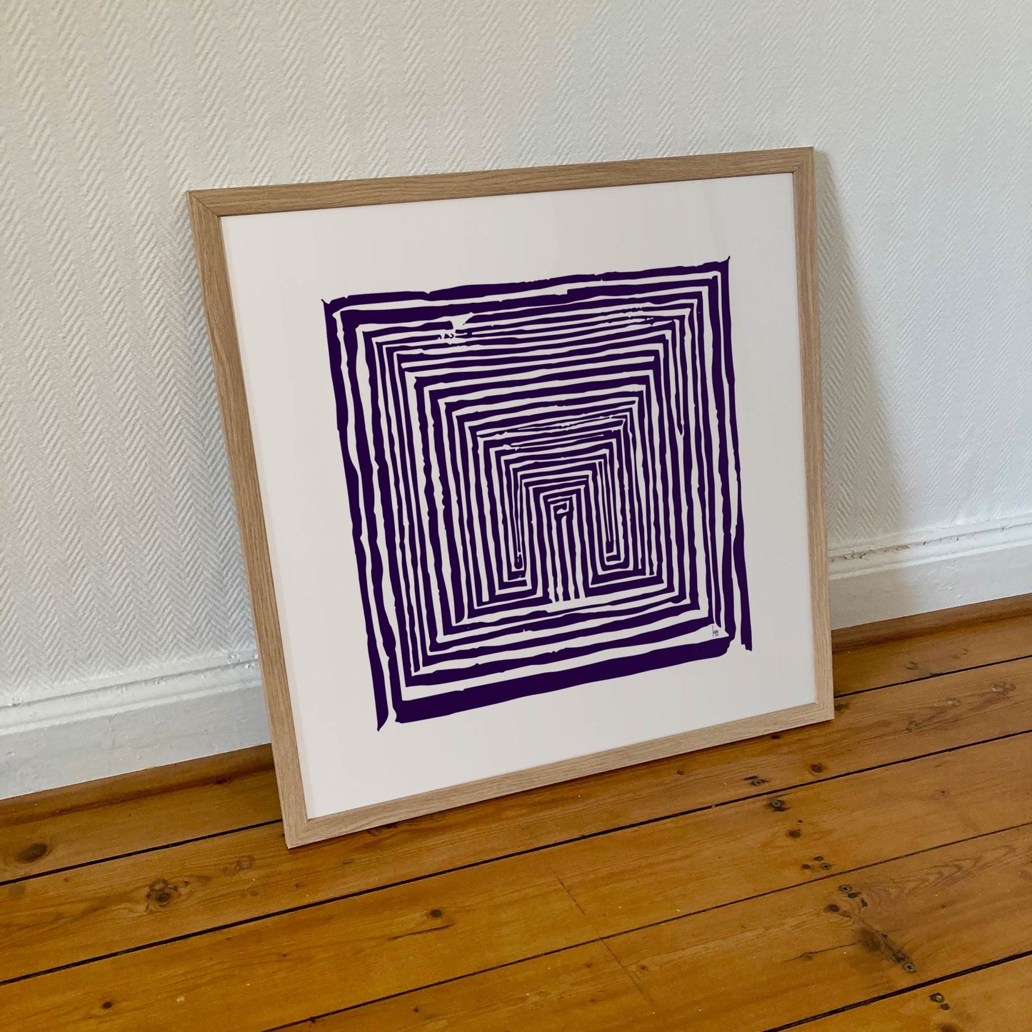 Le Corridor, tirage encadré évoquant un univers mystérieux.