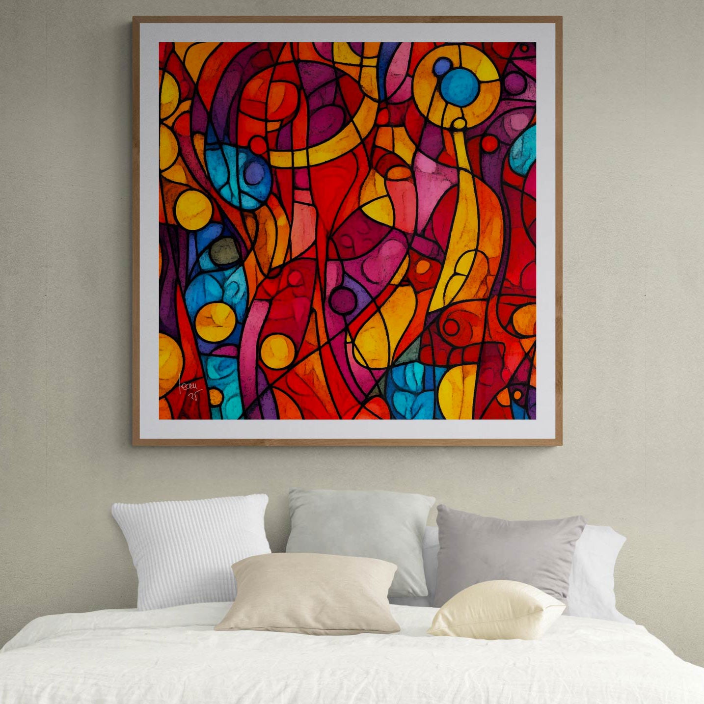 L’œuvre "Effacement" encadrée exposée dans un intérieur moderne, tableau vibrant en rouge, orange et bleu, apportant une touche artistique engagée à la décoration.